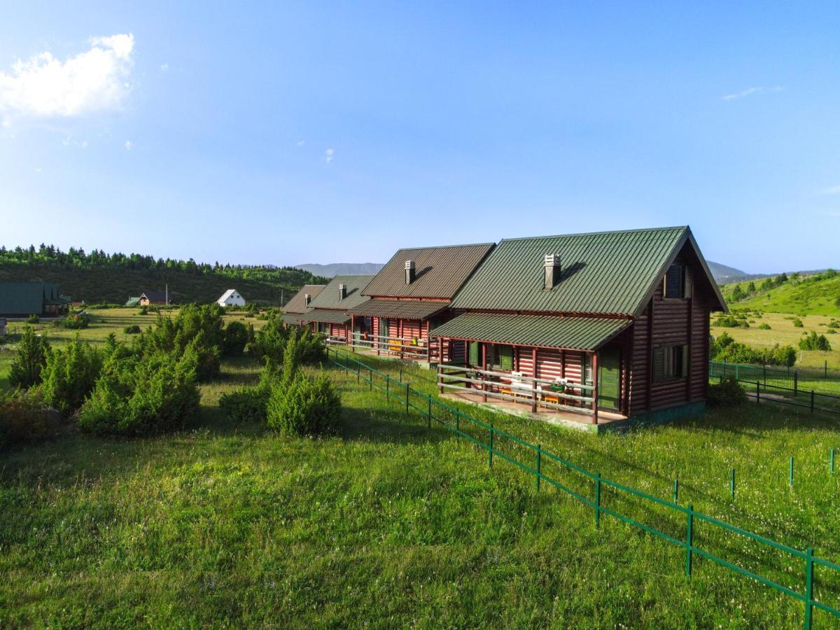 Family Lux Apartments Žabljak Kültér fotó